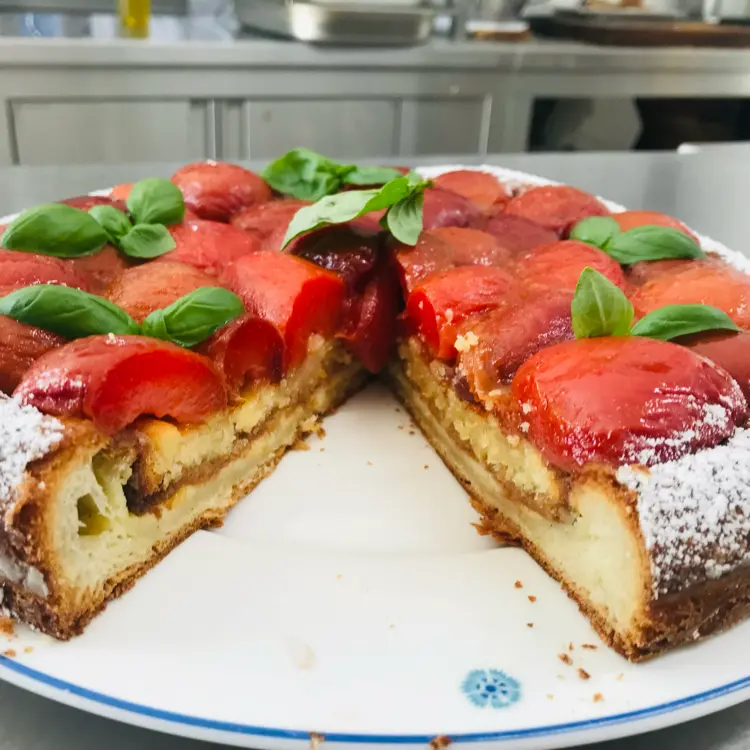 creation thumb for Pasta Brioche, frangipane mandorle,albicocche sciroppate e🌿