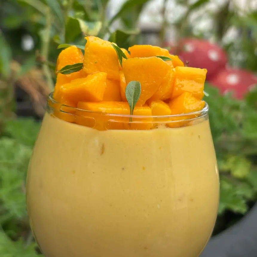 creation thumb for Eggless Mango Panna Cotta