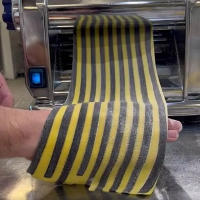 creation thumb for Bi-color Pasta