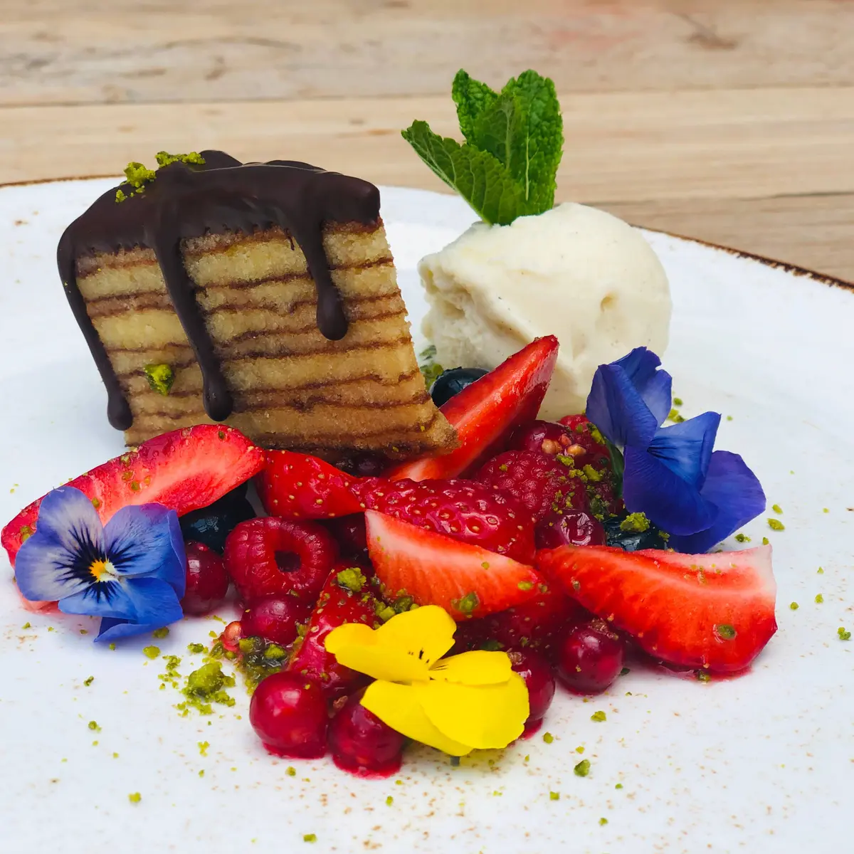 creation thumb for Chocolate tree cake with fresh berries