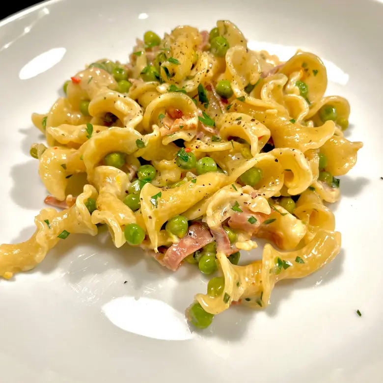 creation thumb for Campanelle mit Prosciutto & Erbsen