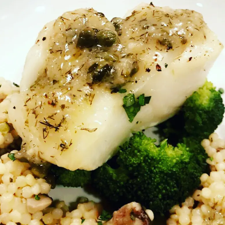 creation thumb for Chilenischer Seebarsch mit Zitronen-Dill-Kapern-Sauce, Kräuter-Couscous