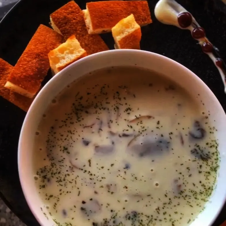 creation thumb for Creamy soup with mushroom