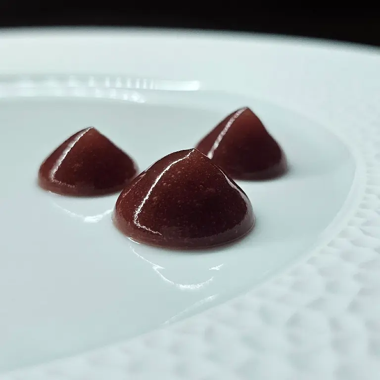 creation thumb for Magnolia and Port Wine Gel