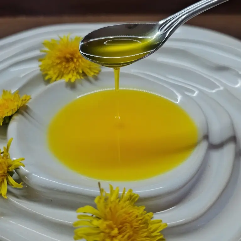 creation thumb for Olio di dente di leone giallo 🌼