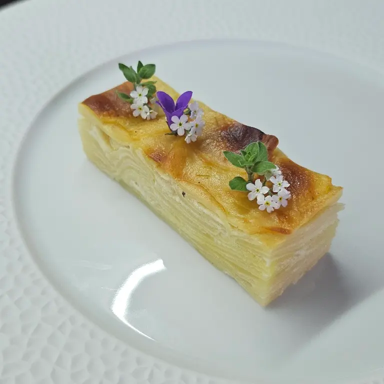 creation thumb for Creamy gratin potatoes with cream and nettles butter