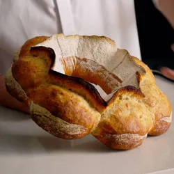 A couronne bordelaise